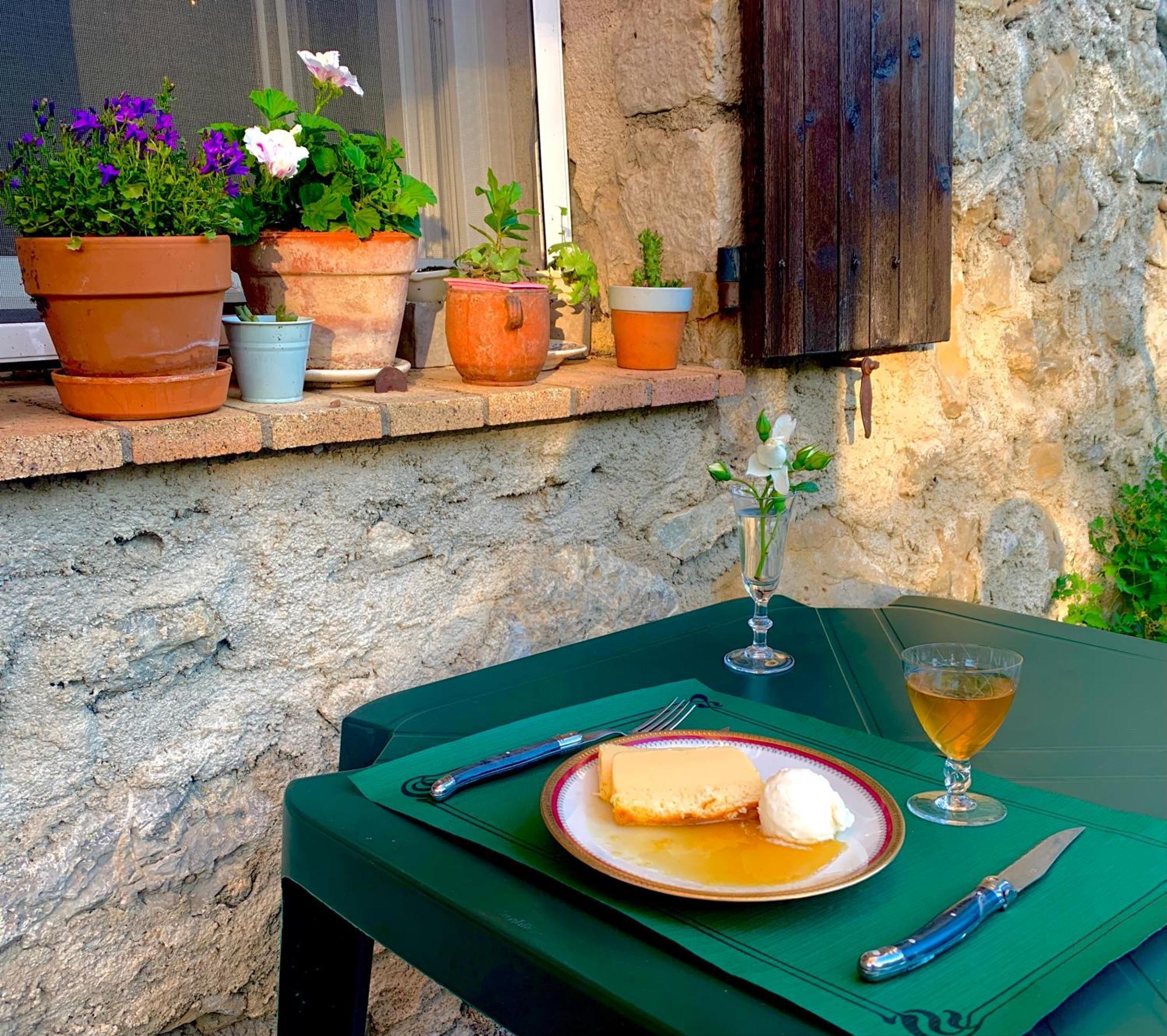 Auberge Lou Jas Soleilhas Bagian luar foto